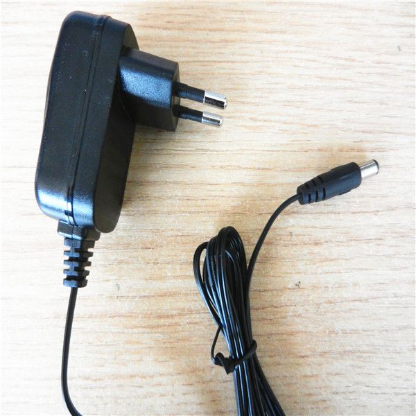 EU plugin switching power adapter