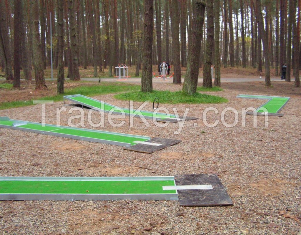 Metal frame mini golf course