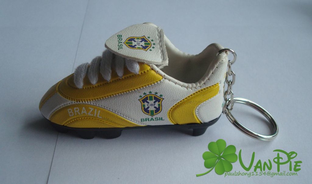 VP1001 Mini Football Shoe Keychain for Football World Cup