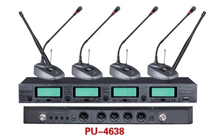 4 Channels Wireless Microphone