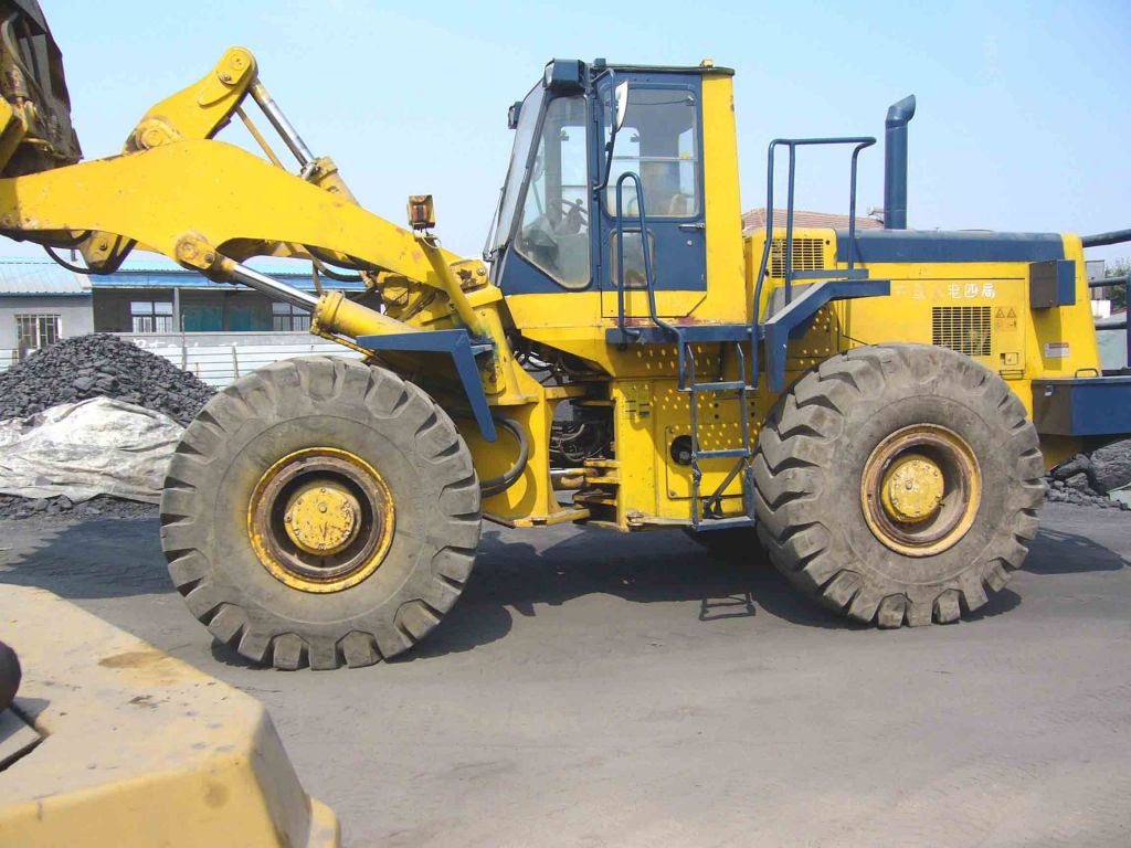 USED KOMATSU WA470-3 WHEEL LOADER