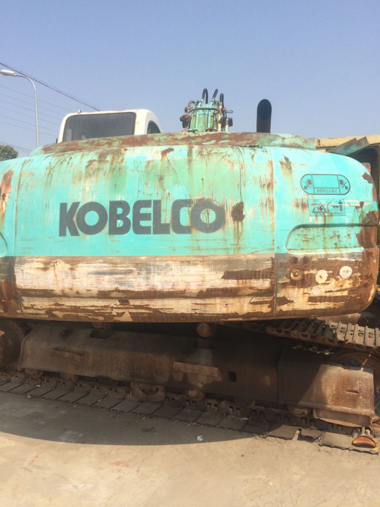 USED  KOBELCO  SK200-5 CRAWLER EXCAVATOR