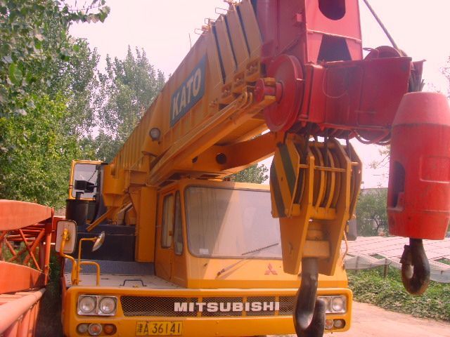 Used Kato Nk1000e Truck Crane
