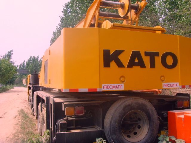 Used Kato Nk1000e Truck Crane