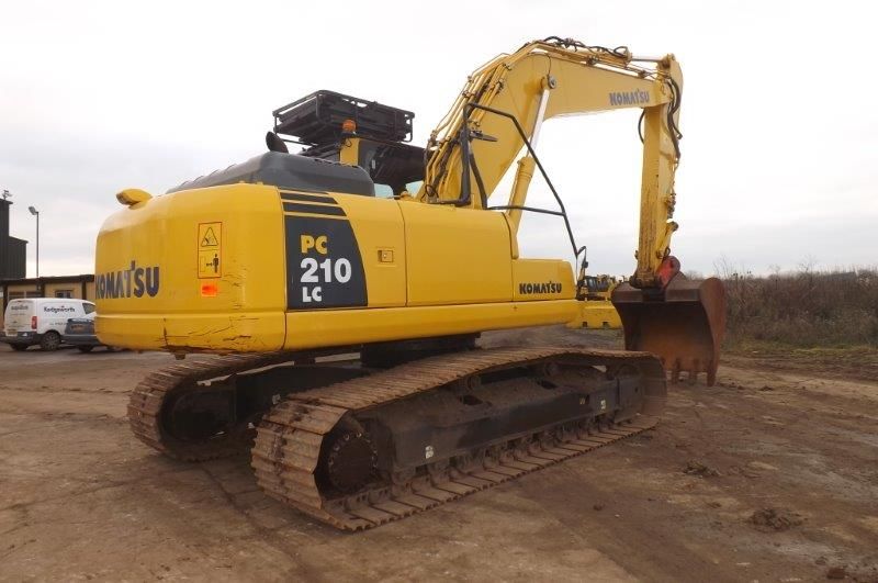 2010 Used Komatsu PC210LC-8 excavator