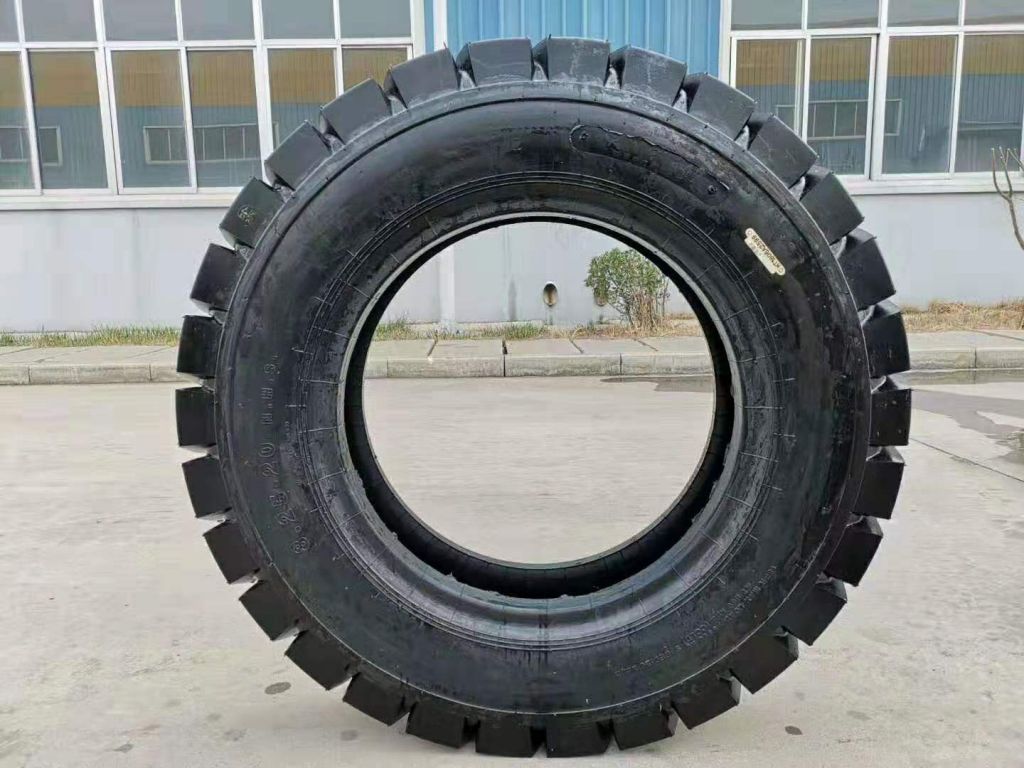 Forklift Pneumatic Tire;   inflatable forklift tire    825-20