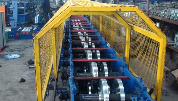 water Gutter cold roll forming machine 