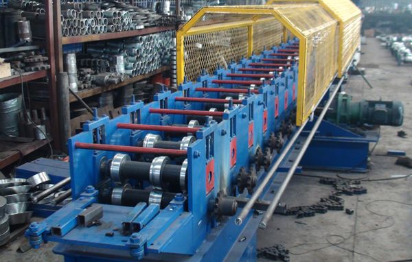 water Gutter cold roll forming machine 