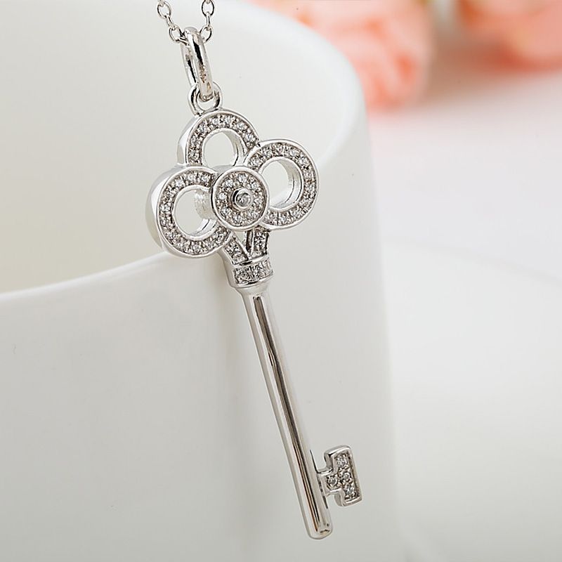 Fashion jewelry Zircon plated sterling silver pendant necklace key-shaped jewelry chains pendant