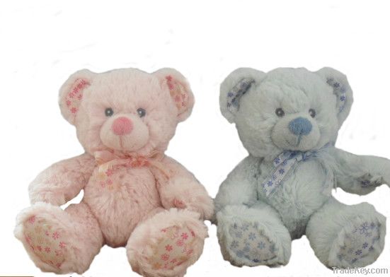 Baby bears, floral print, ribbon.