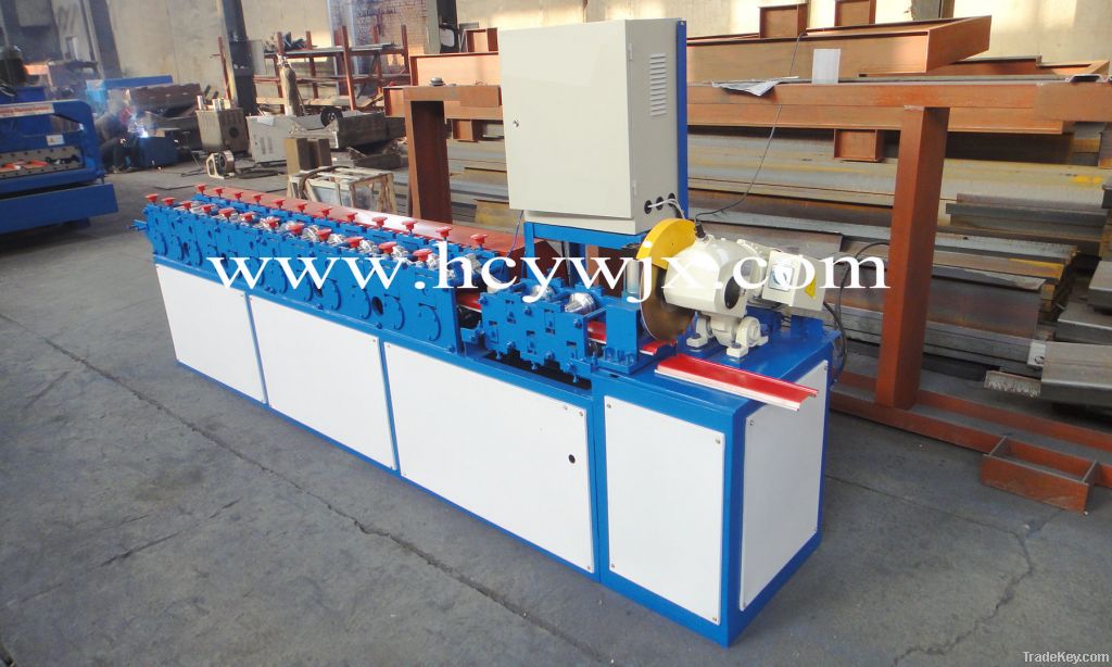 Roller shutter door roll forming machine