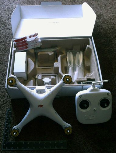 DJI Phantom 2 Vision Quadcopter Drone FPV RC UAV Wifi Camera 1080P GPS RTF Spy