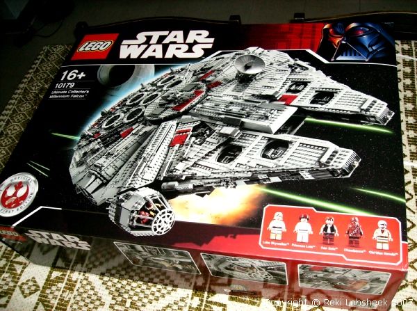 Lego Ultimate Millennium Falcon Star Wars Set 10179 UCS By Toys4U (KR) LTD