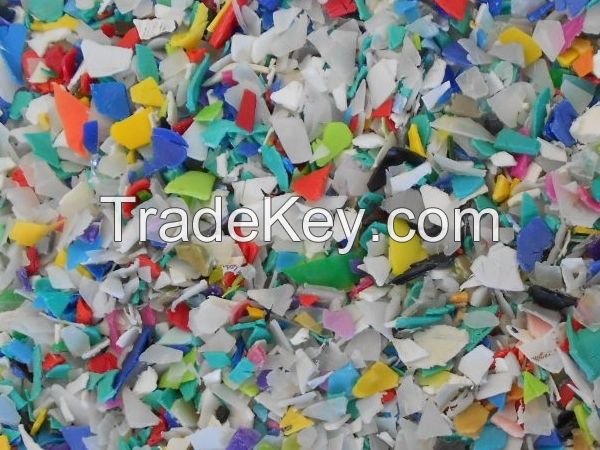 HDPE scrap flakes crushed / recycled