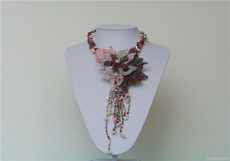 Flower beaded necklace