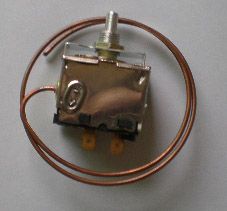 A series  thermostat
