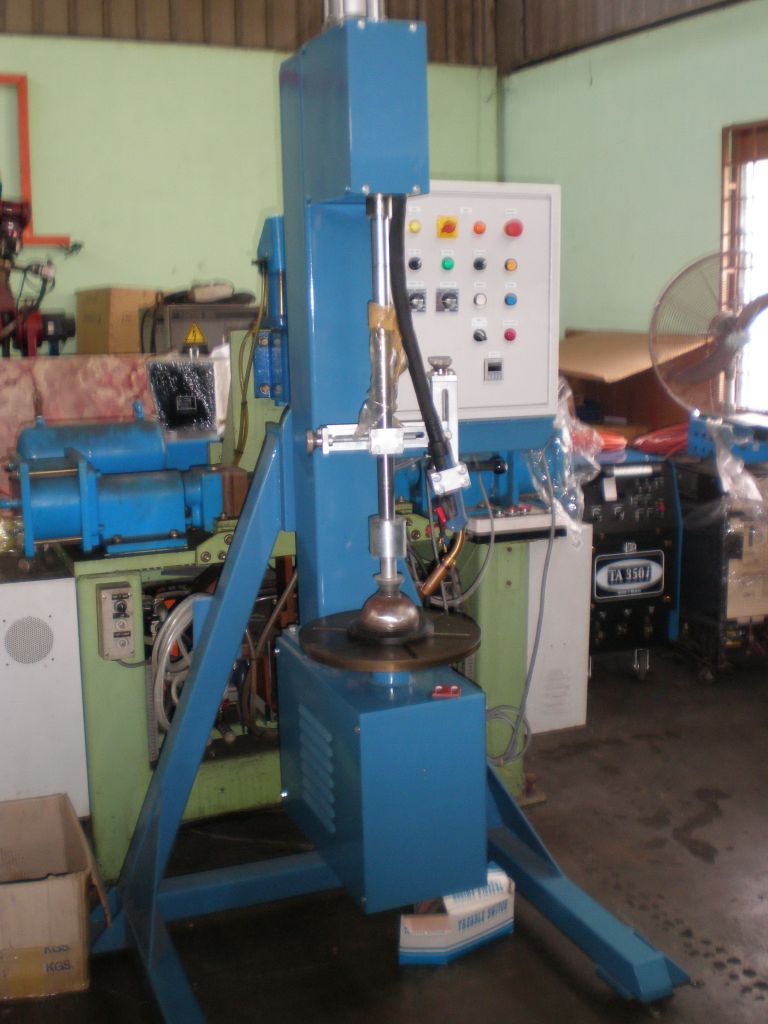 Valve nut welding machine