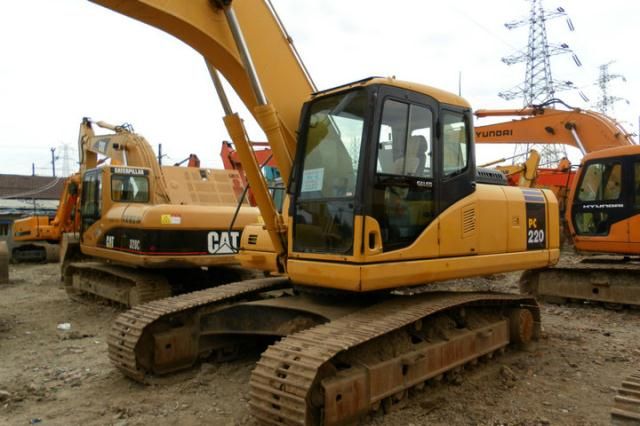 Used Komatsu PC220-7 excavator