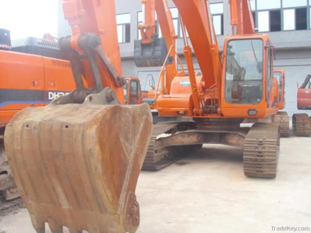 used Daewoo 220-7 excavator