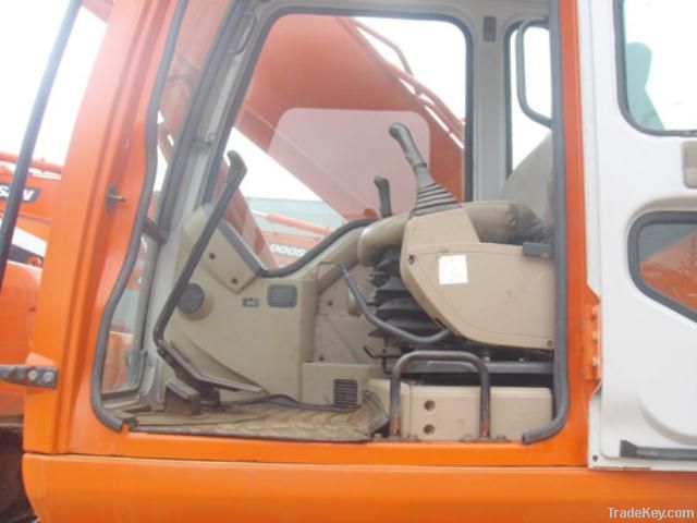 used Daewoo 220-7 excavator