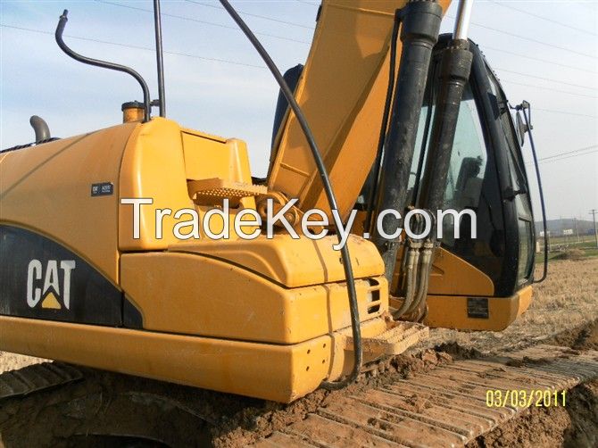 used EXCAVATOR CAT320D