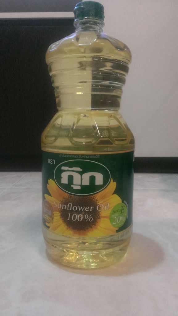 crude and refinded sunflower oil