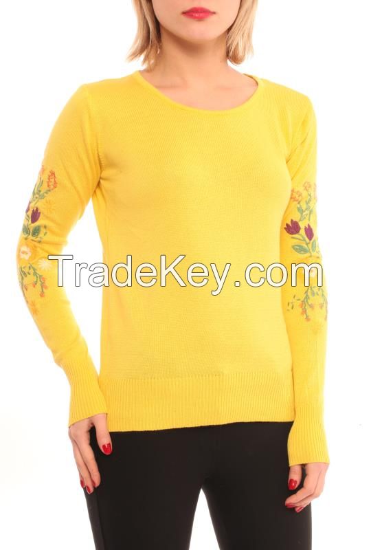 New Season Women Pullovers With Embroidery on Sleeves