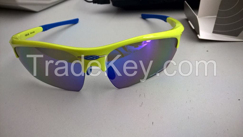 Yellow PC frame sports sunglasses with polarized lens for cycling 