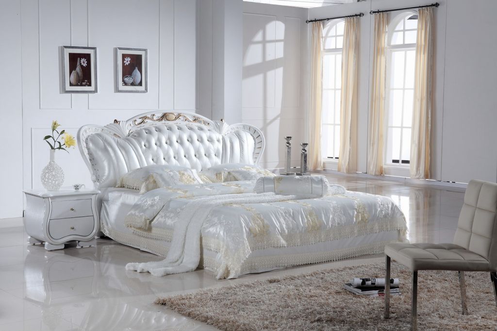 9022B    Royal classical  wood bed