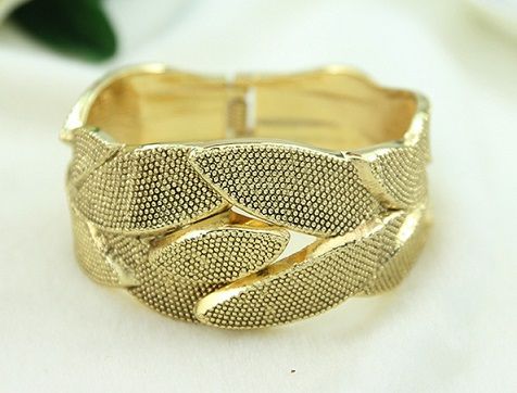 Hot Sale Alloy Bracelet in Europe and Americas Style for women