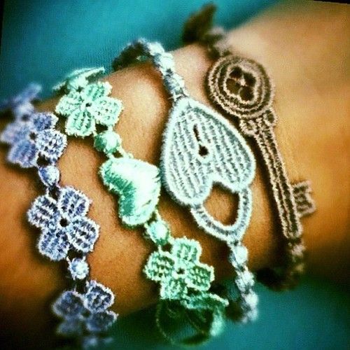 Top Fashion Embroidered lace cuff bracelet 