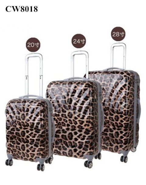 Hot demand hard shell luggage set 