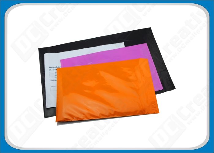 Colored plastic mailing bags 