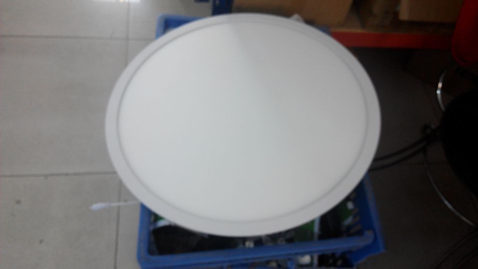 Recessed round panel LED light, Die casting