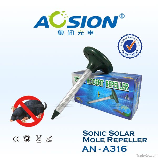 Outdoor use solar mole repeller