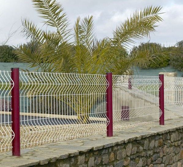 Certified PVC Coated Wire Mesh Steel Fence 