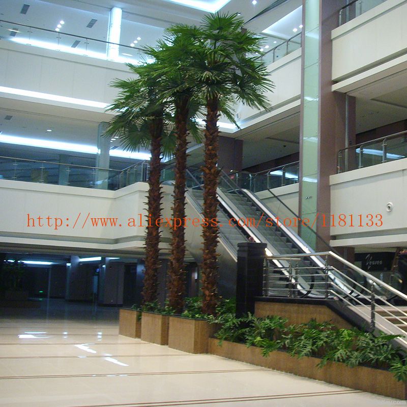 Artificial Tree Palm Tree decorate the Shopping Centre Amusement Park