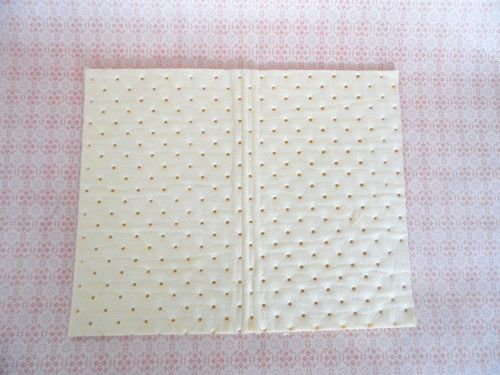 nonwoven meltblown liquid absorbent pads