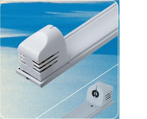 Electronic fluorescent lamp fixtures