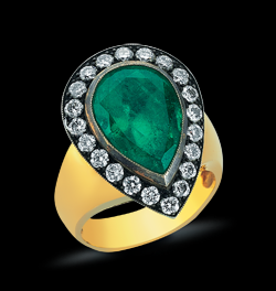 Maia Emerald Ring