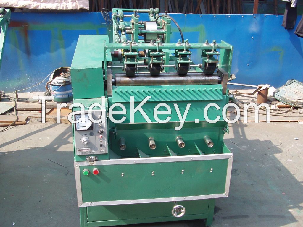 Household cleaning scourer making machine