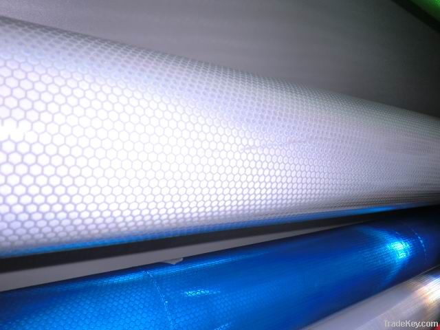 Polyester reflective sheeting, high intensity grade reflecitve film