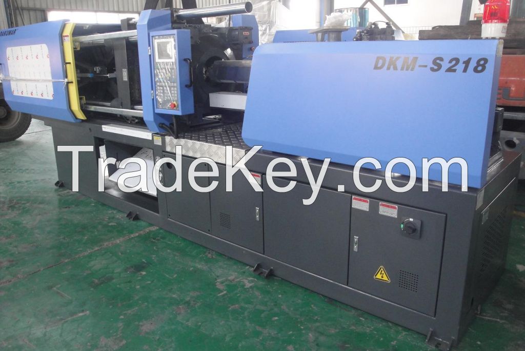 DKM: Variable injection molding mahcine
