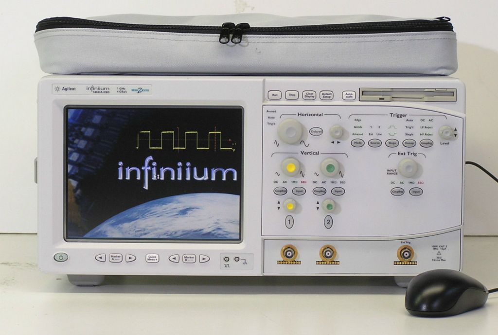 Agilent 54833a Infiniium Oscilloscope 1 GHz 4 GSa/s DSO