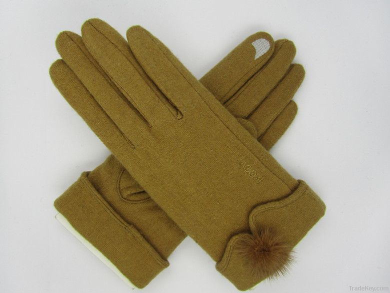 Ladies' touchscreen glove with sable ball