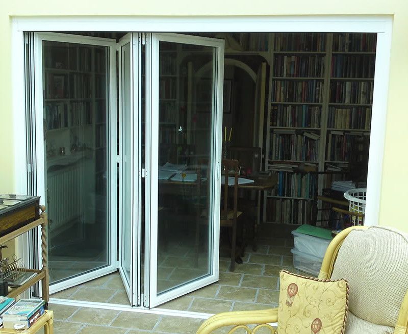 Classical Aluminum Folding Door (Internal Blinds or Shutters)