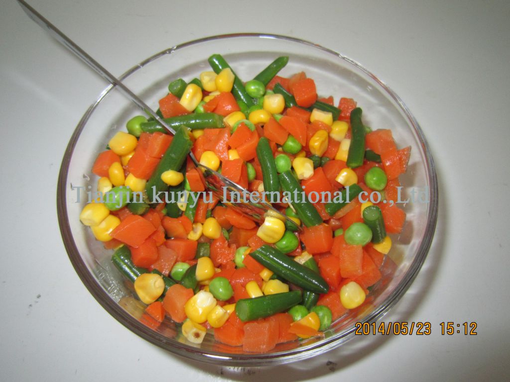 mixed vegetables in jars