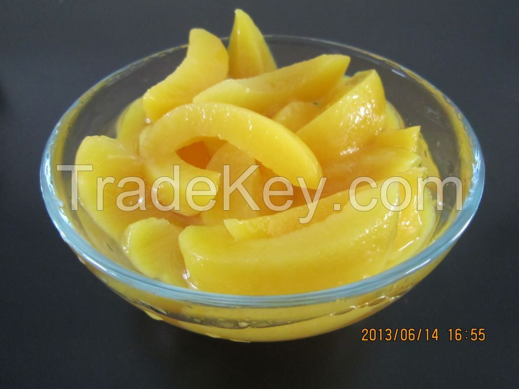 Canned yellow peach