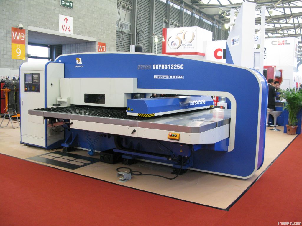 CNC hydraulic turret punching press