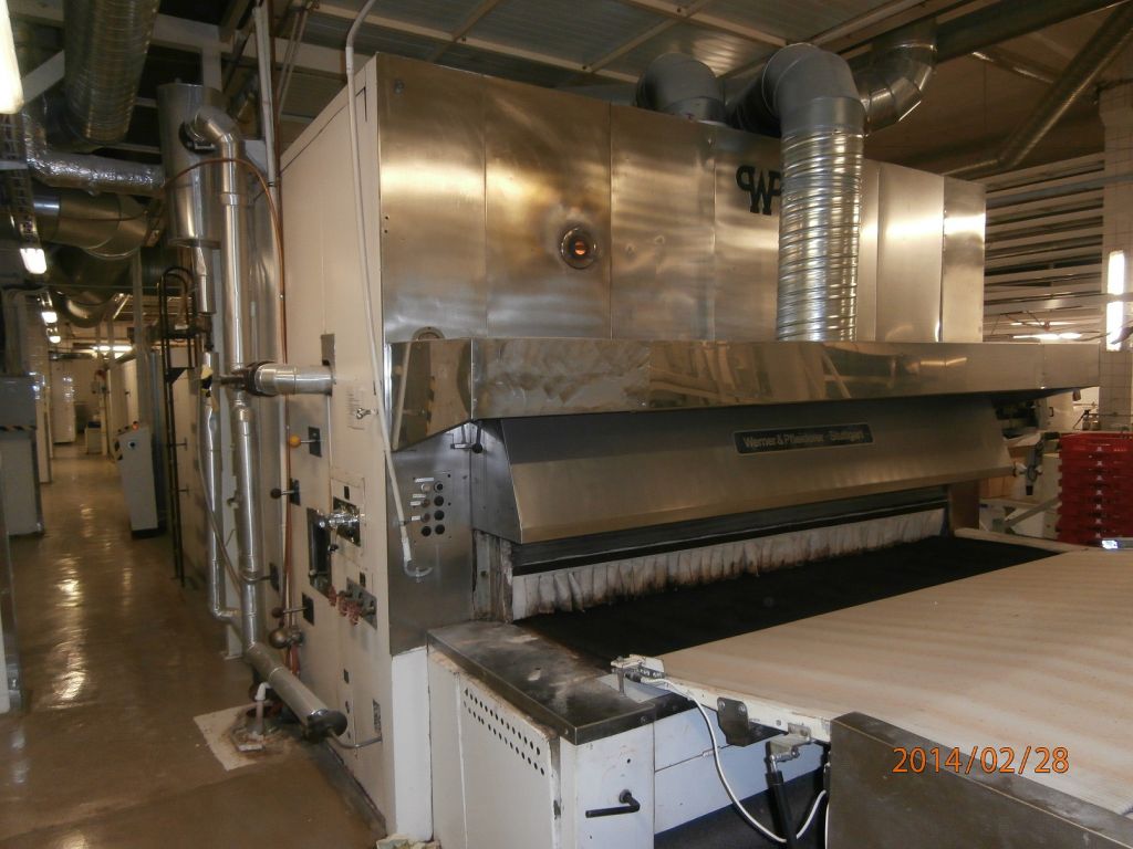 Bread line with WP tunnel oven